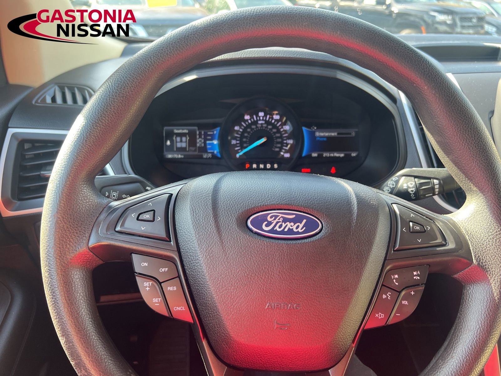 Used 2022 Ford Edge SE image 45