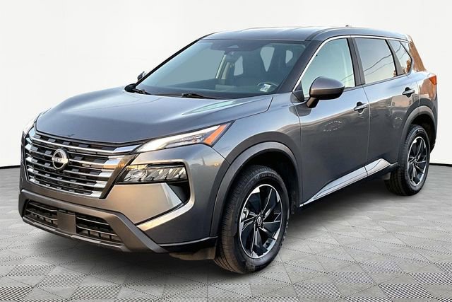 Used 2024 Nissan Rogue SV image 3