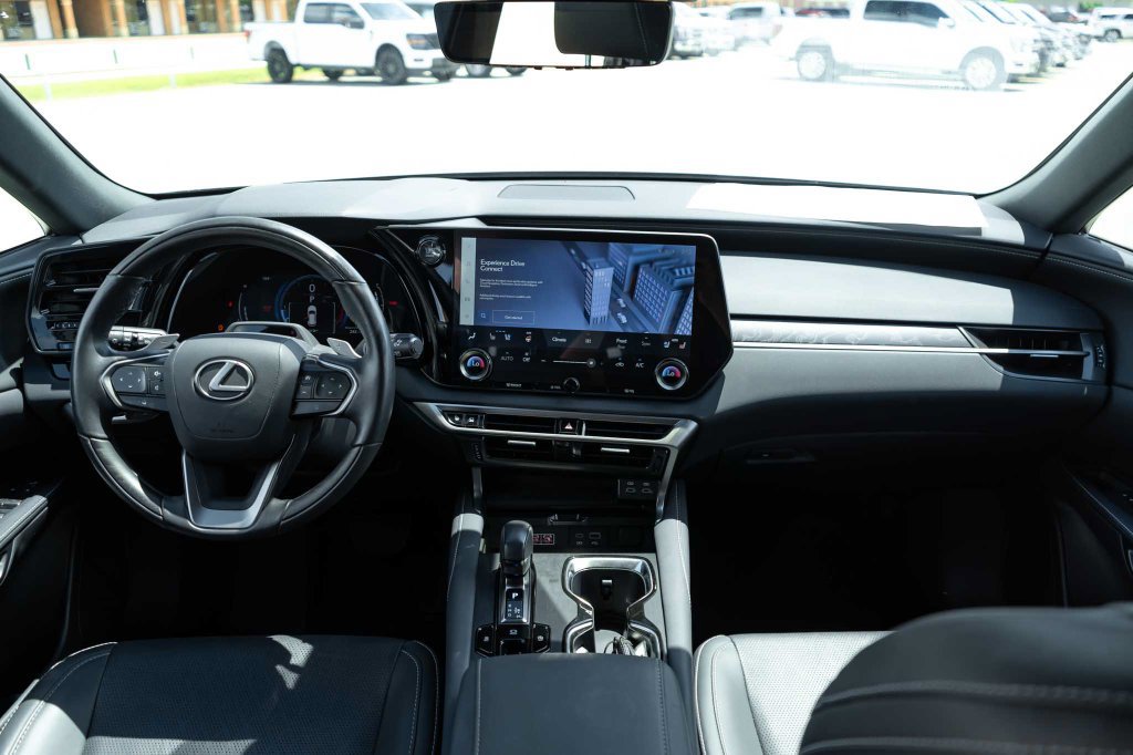 Used 2024 Lexus RX 350 Premium Plus w/ Convenience Package FWD image 17