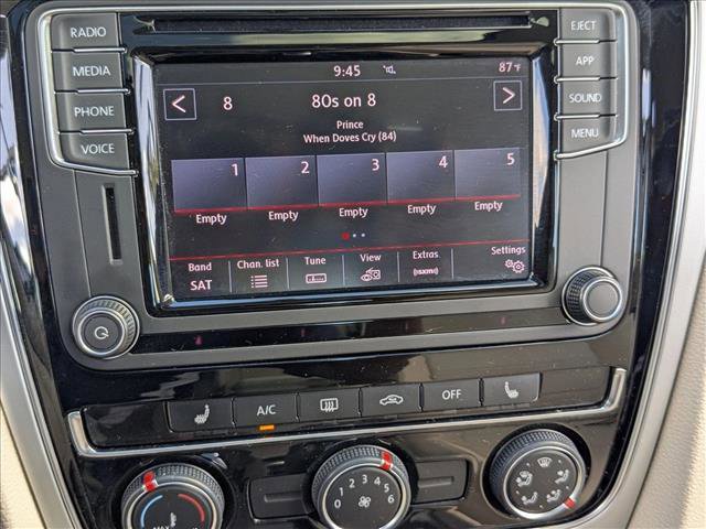 Used 2019 Volkswagen Passat 2.0T Wolfsburg w/ Wheels & Sunroof Package image 13