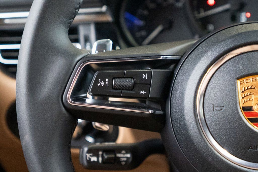 New 2026 Porsche Macan AWD/4WD image 33