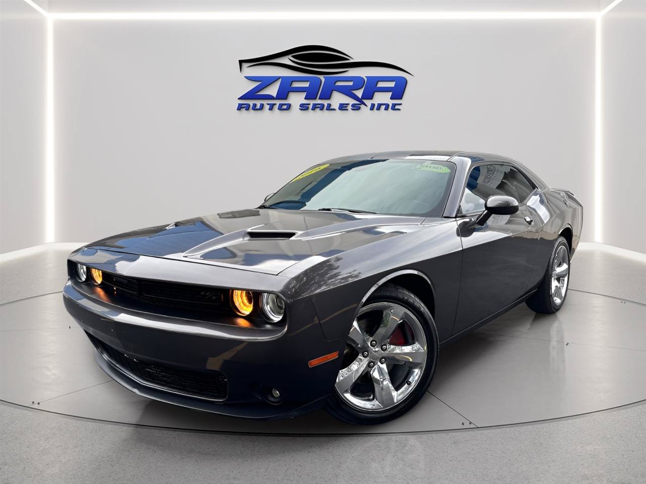 Used 2016 Dodge Challenger R/T Plus RWD image 1