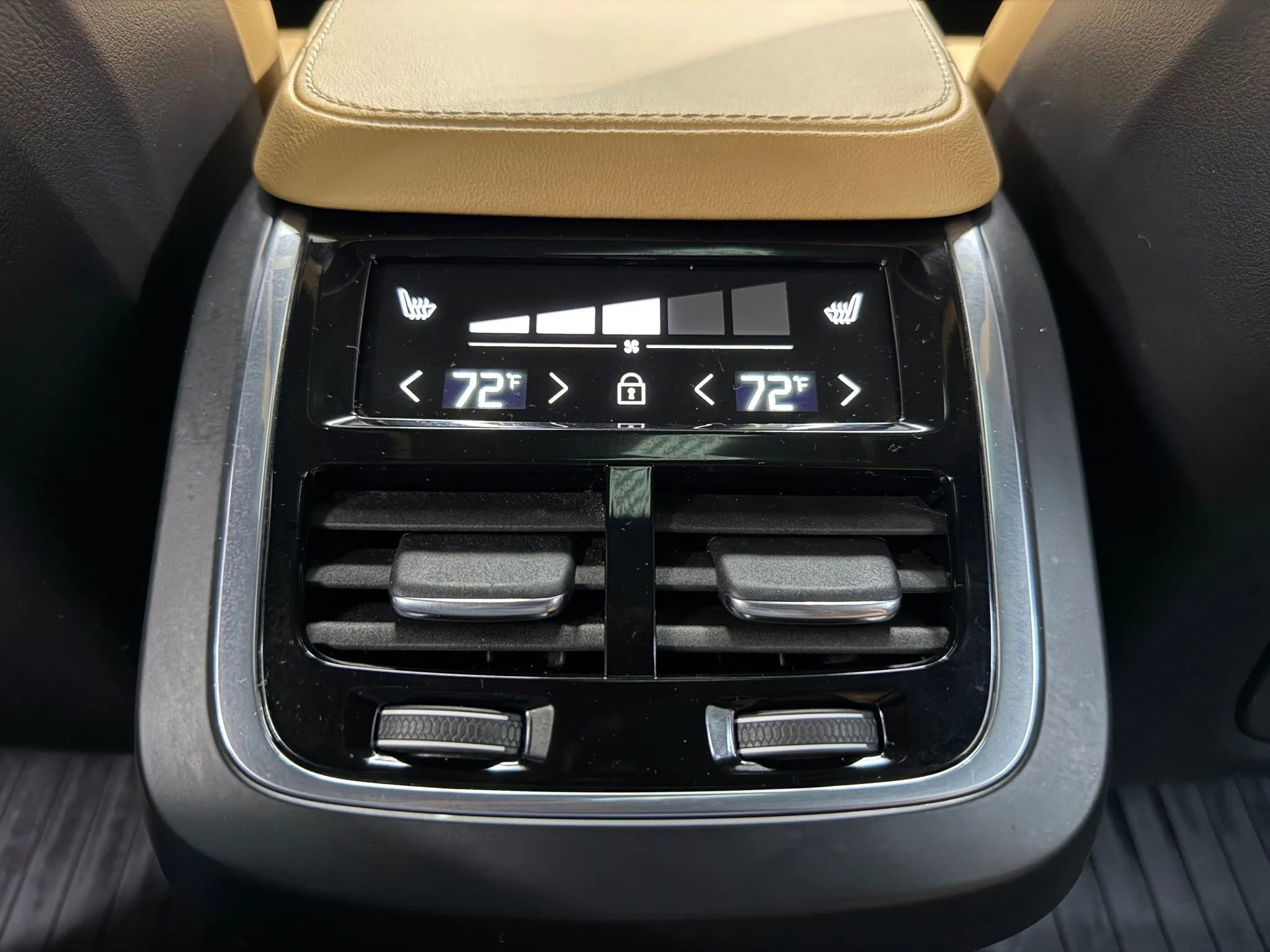 Used 2021 Volvo XC90 T6 Inscription w/ Advanced Package image 31