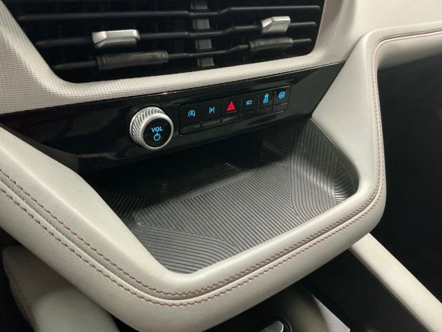Used 2025 Ford Explorer Active w/ Active Comfort Package RWD image 23