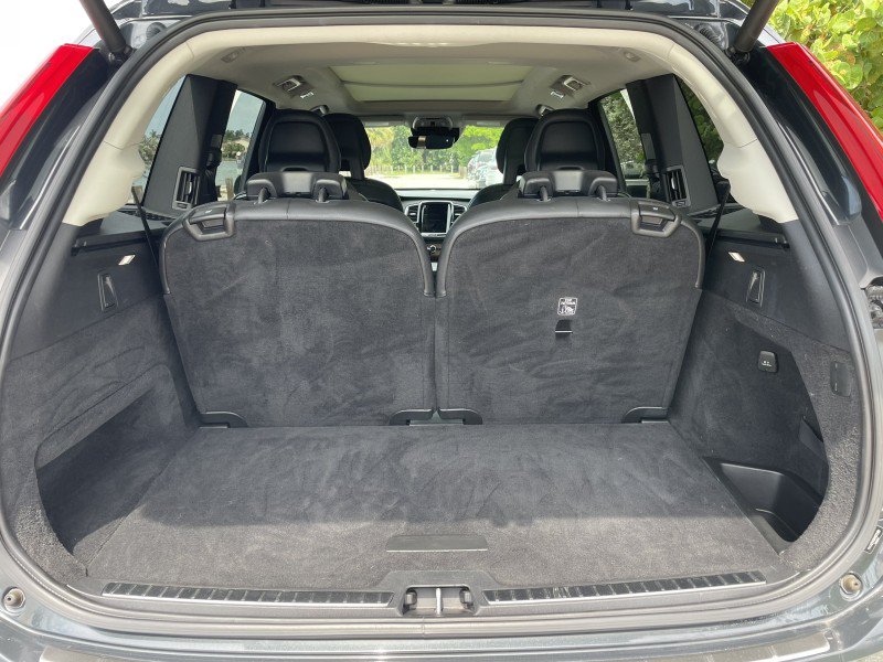 Used 2021 Volvo XC90 T6 Momentum w/ Protection Package Premier AWD/4WD image 34