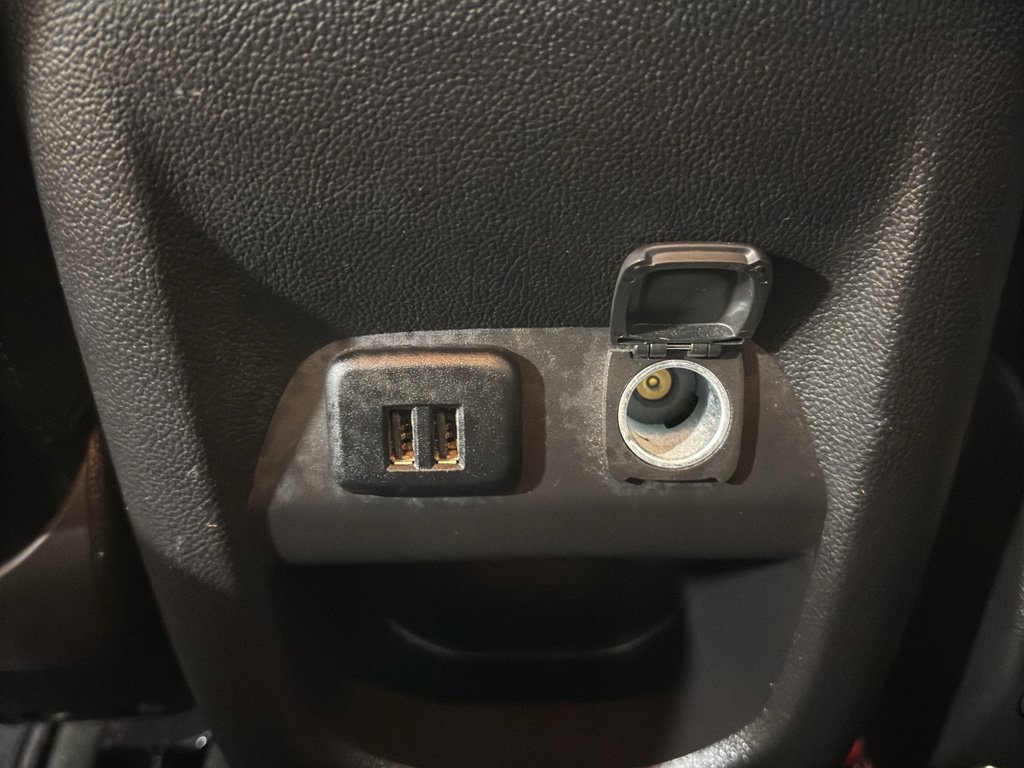 Used 2015 GMC Canyon SLT w/ Driver Alert Package image 13