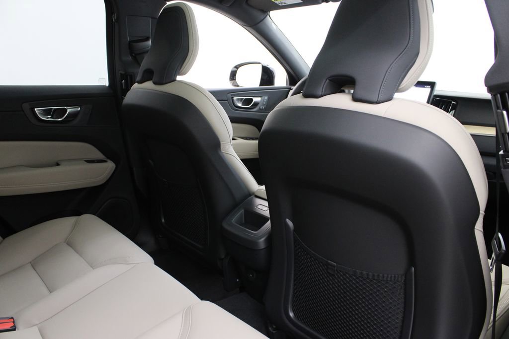 New 2026 Volvo XC60 B5 Plus w/ Protection Package Premier image 22