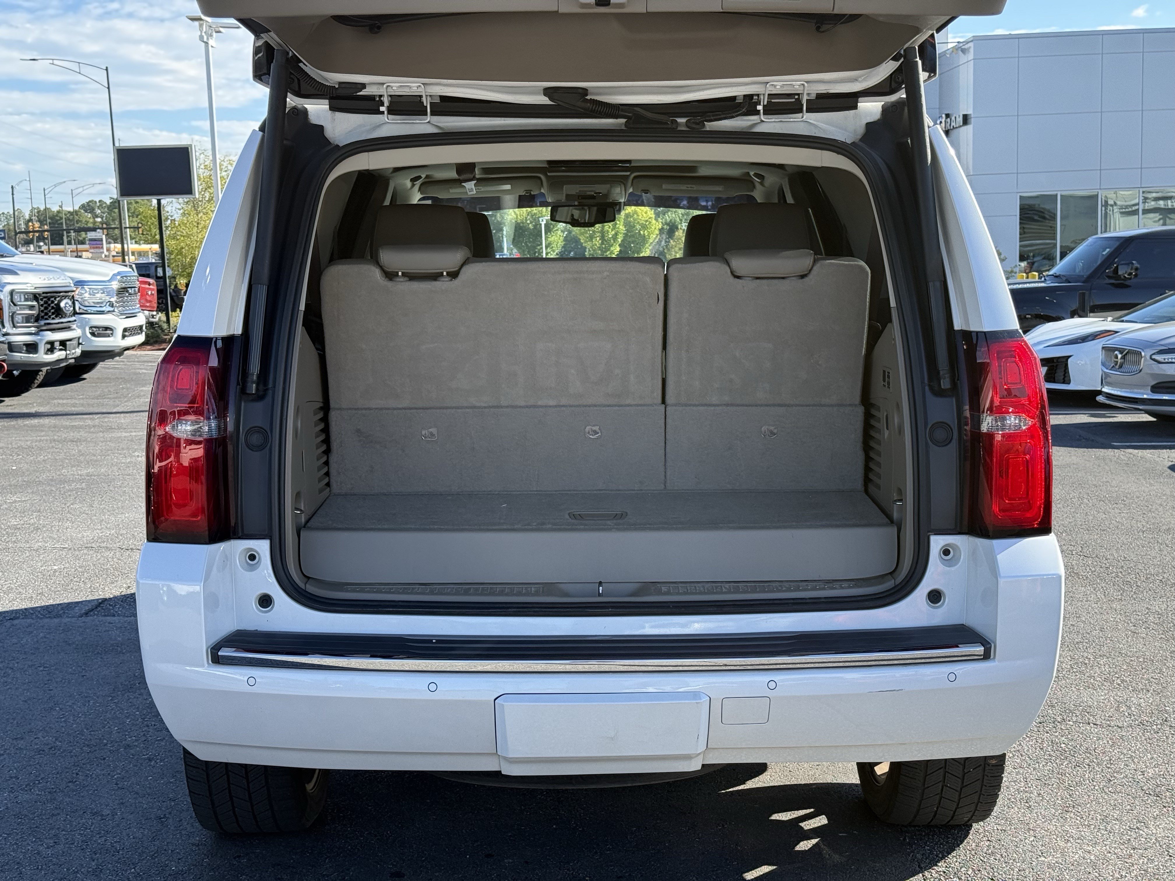 Used 2019 Chevrolet Tahoe Premier RWD image 35