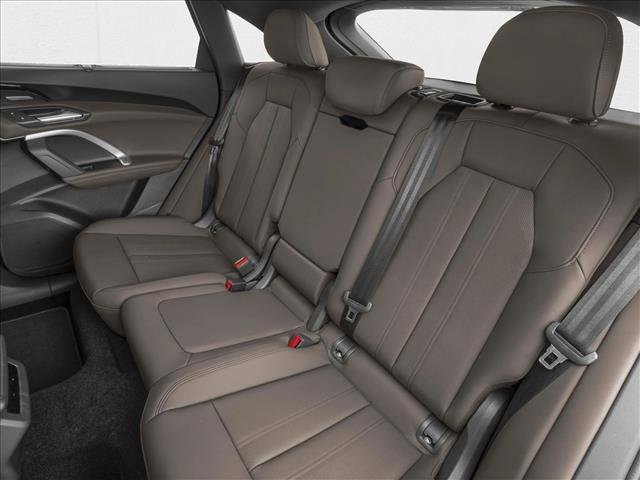 New 2026 Audi Q5 Prestige image 9