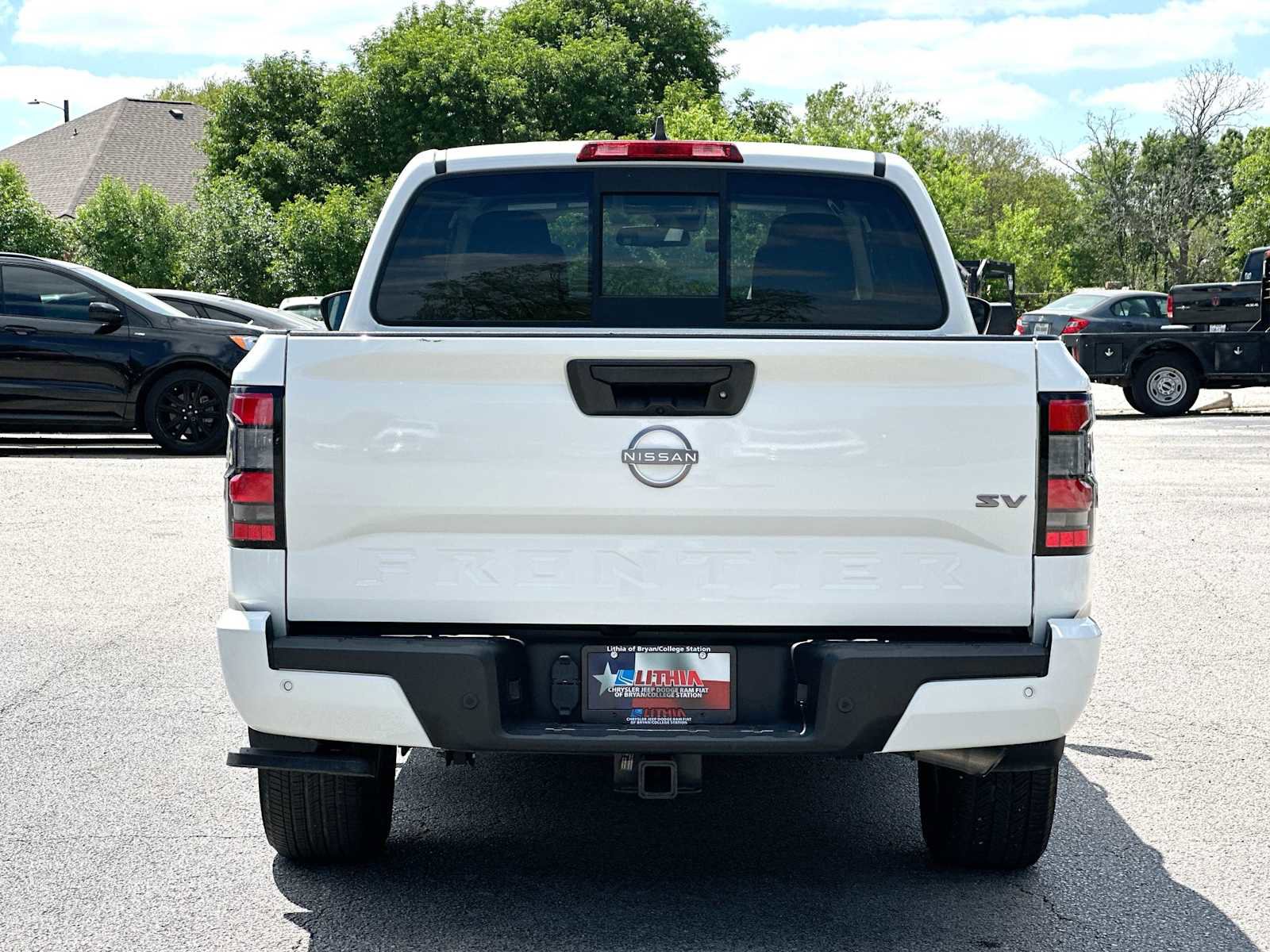 Used 2022 Nissan Frontier SV image 14