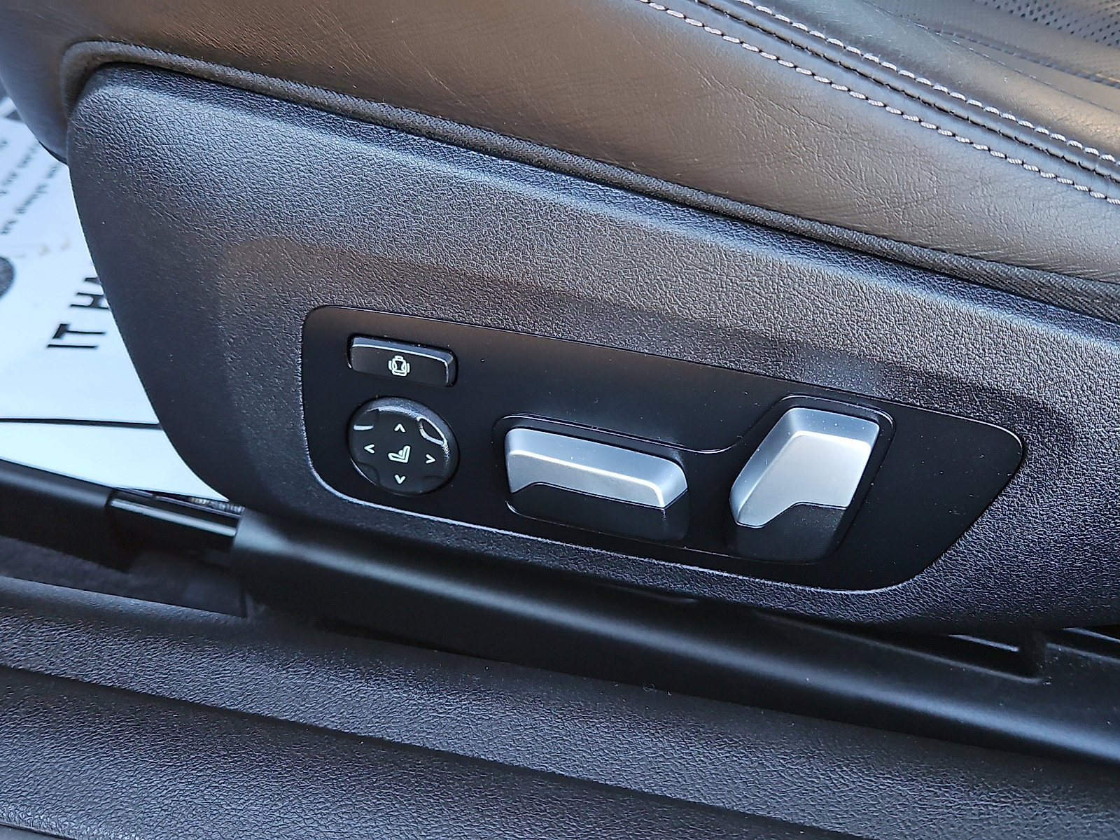 Used 2021 BMW M4 Competition w/ Executive Package image 27