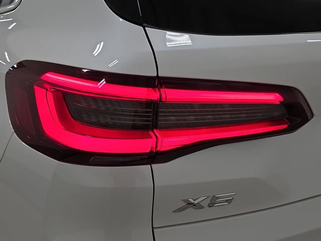 Certified 2023 BMW X5 xDrive45e w/ Executive Package AWD/4WD image 29