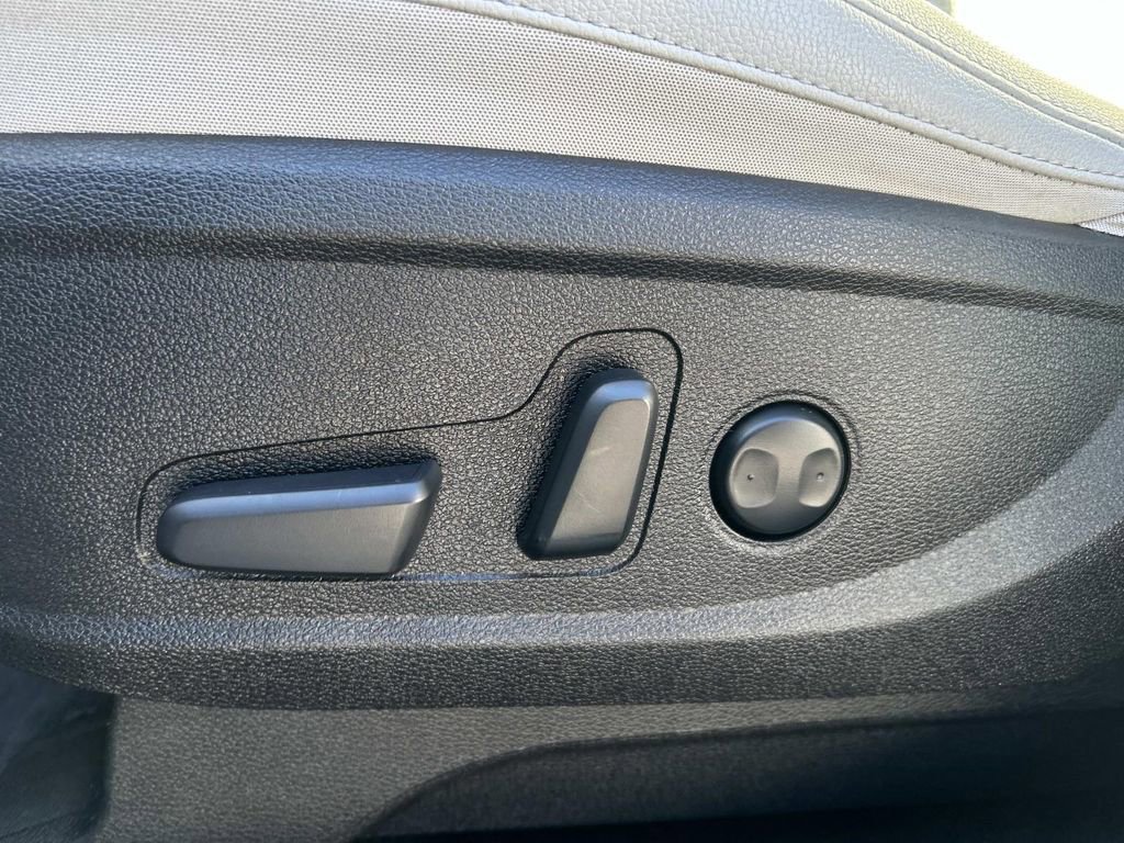 Used 2023 Kia Telluride EX image 18