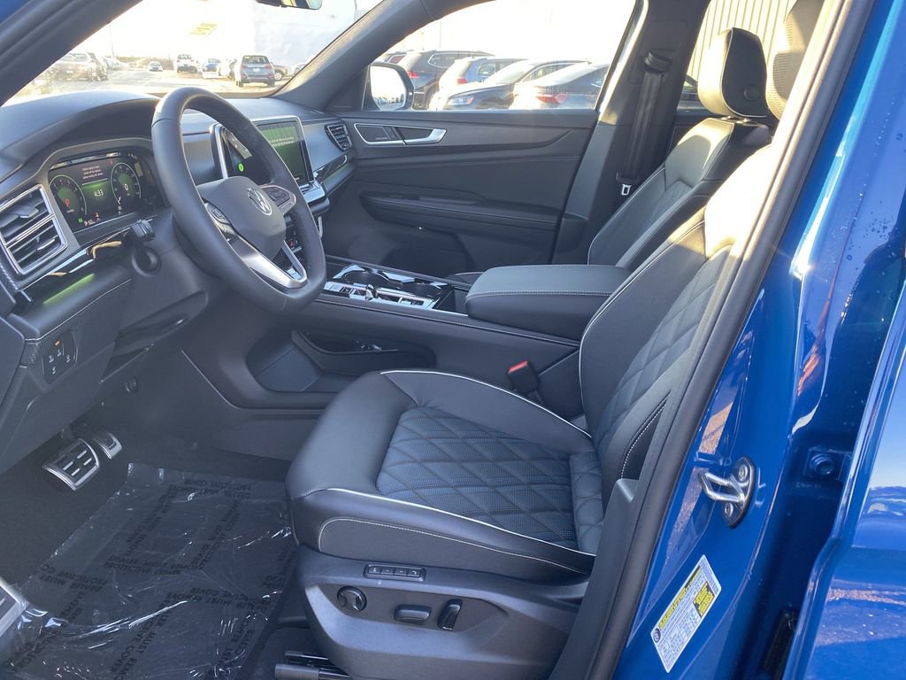 New 2026 Volkswagen Atlas Cross Sport SEL Premium R-Line image 4