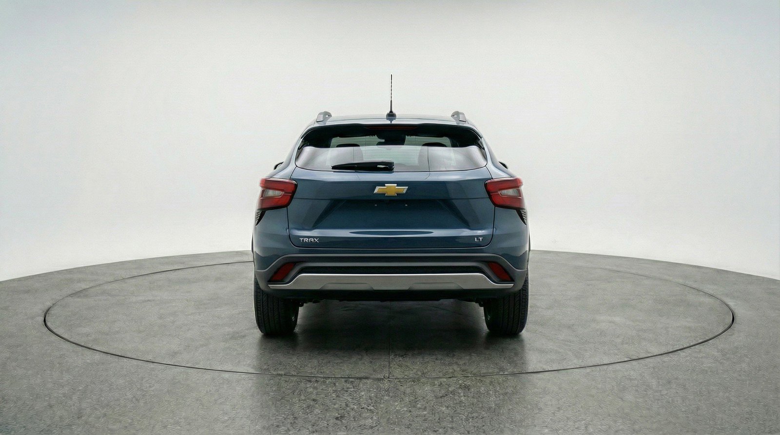 Used 2025 Chevrolet Trax LT FWD image 7
