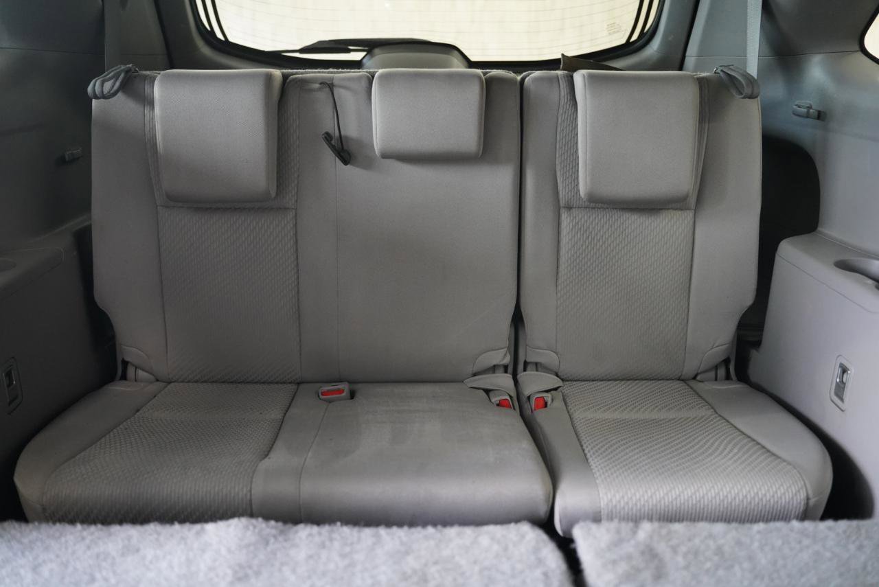 Used 2014 Toyota Highlander LE AWD/4WD image 39