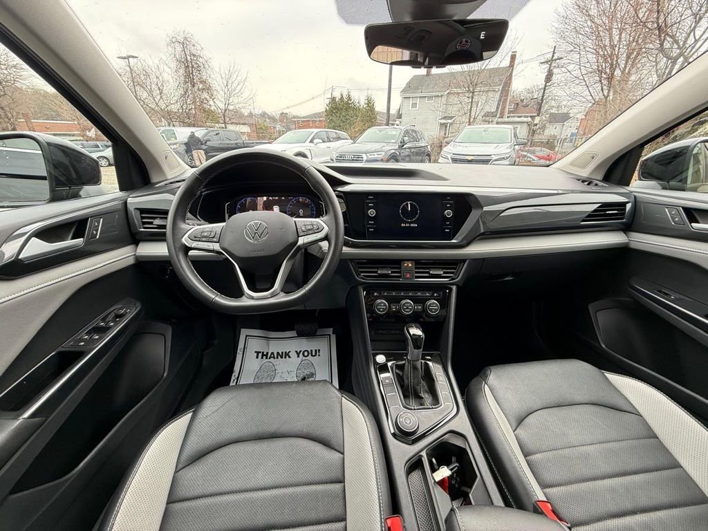 Used 2023 Volkswagen Taos SEL image 21