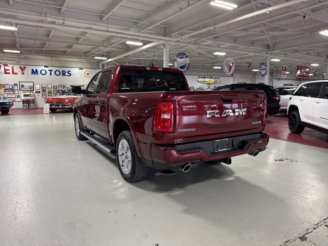 New 2026 RAM 1500 4x4 Crew Cab image 3