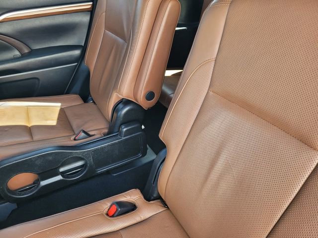Used 2018 Toyota Highlander Limited AWD/4WD image 13