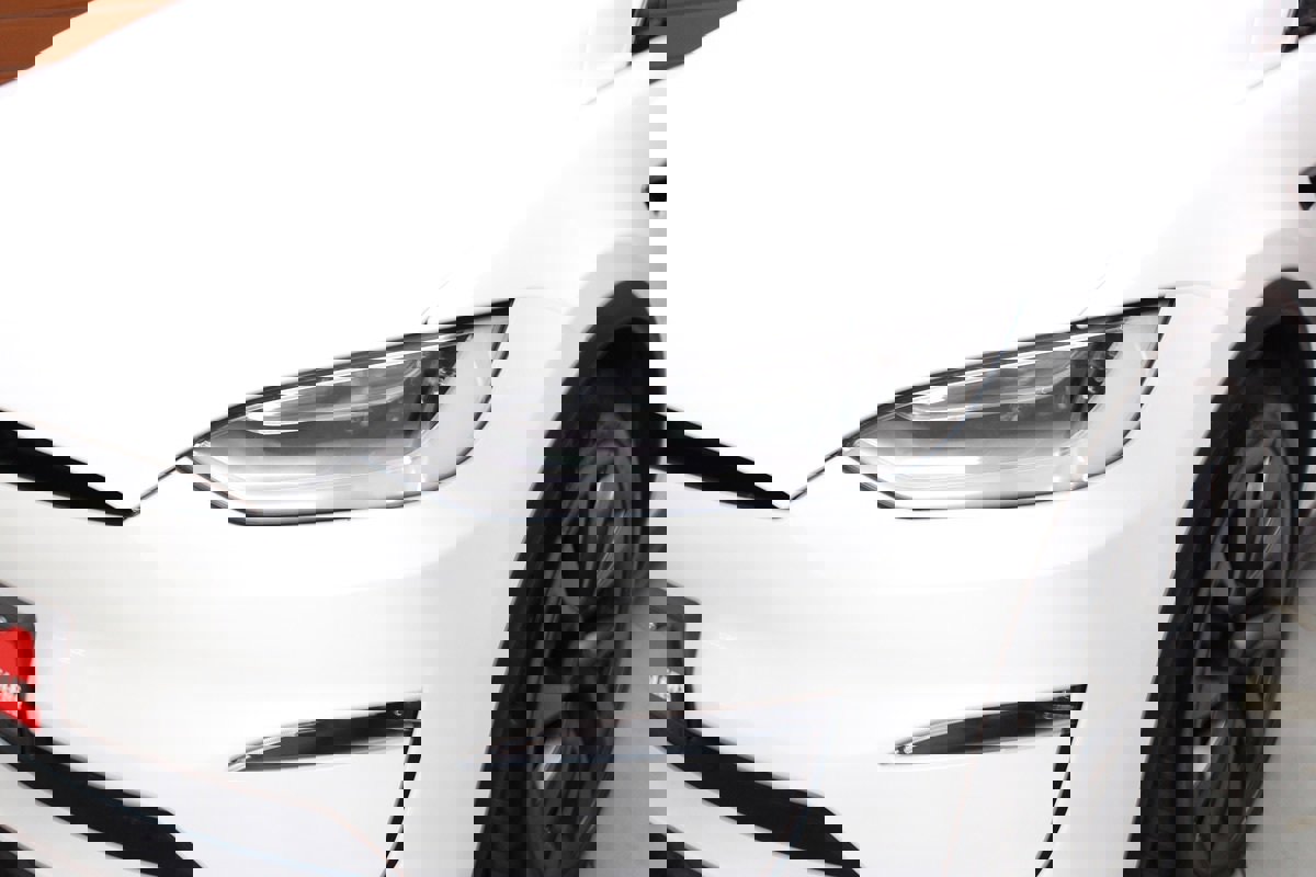 Used 2023 Tesla Model X 7 Seater AWD Driving Com 4 image 3