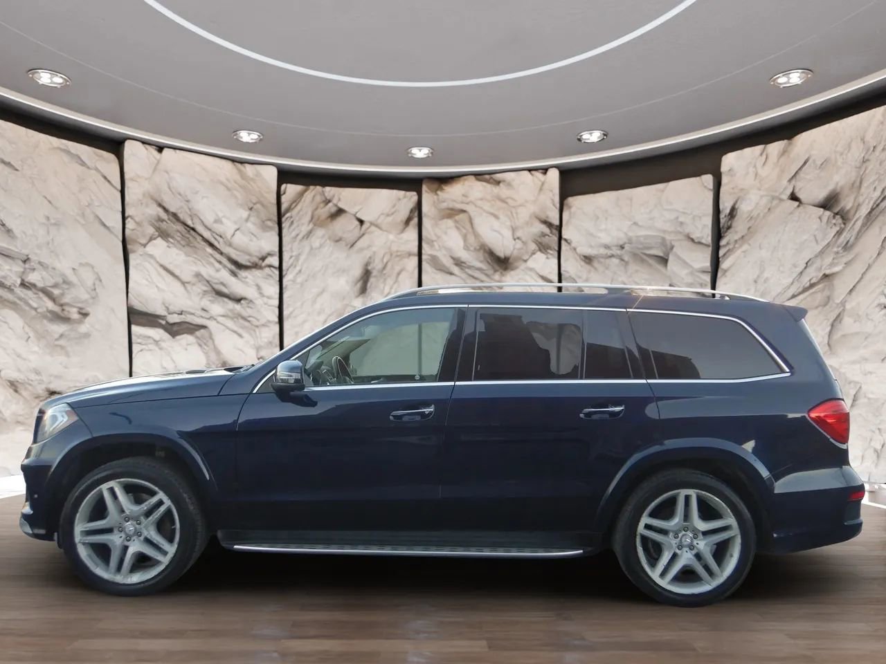 Used 2013 Mercedes-Benz GL 550 4MATIC image 9