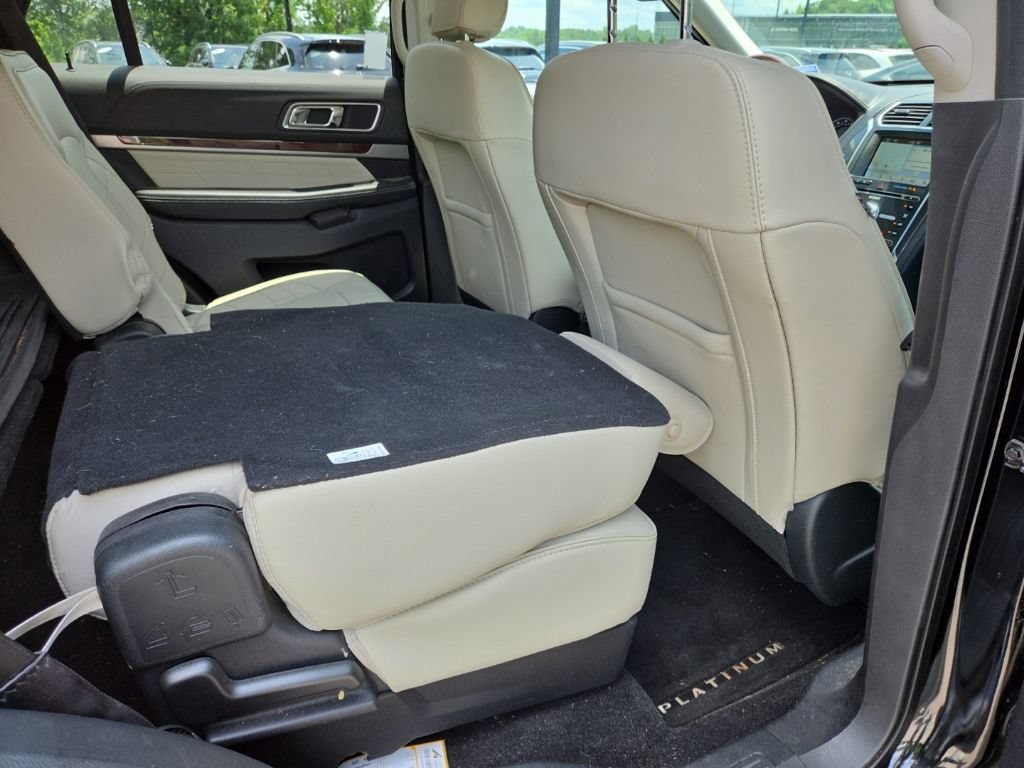 Used 2018 Ford Explorer Platinum AWD/4WD image 11