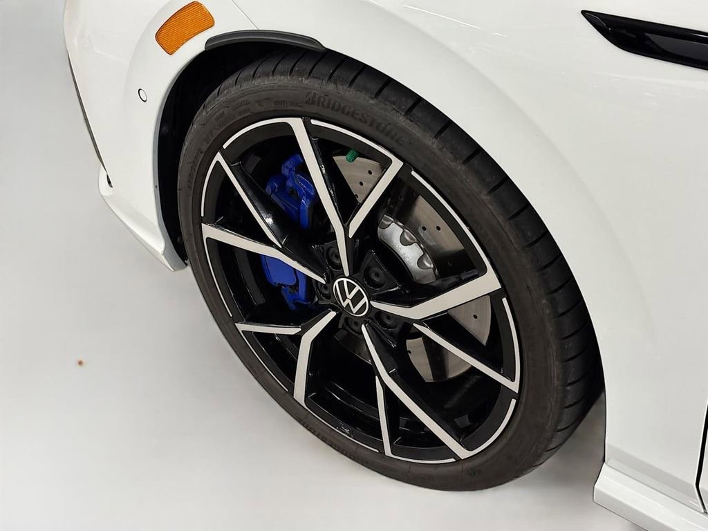 Used 2024 Volkswagen Golf R AWD/4WD image 26