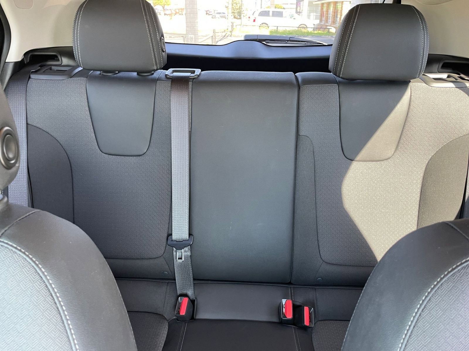 Used 2025 Buick Encore GX Preferred image 37