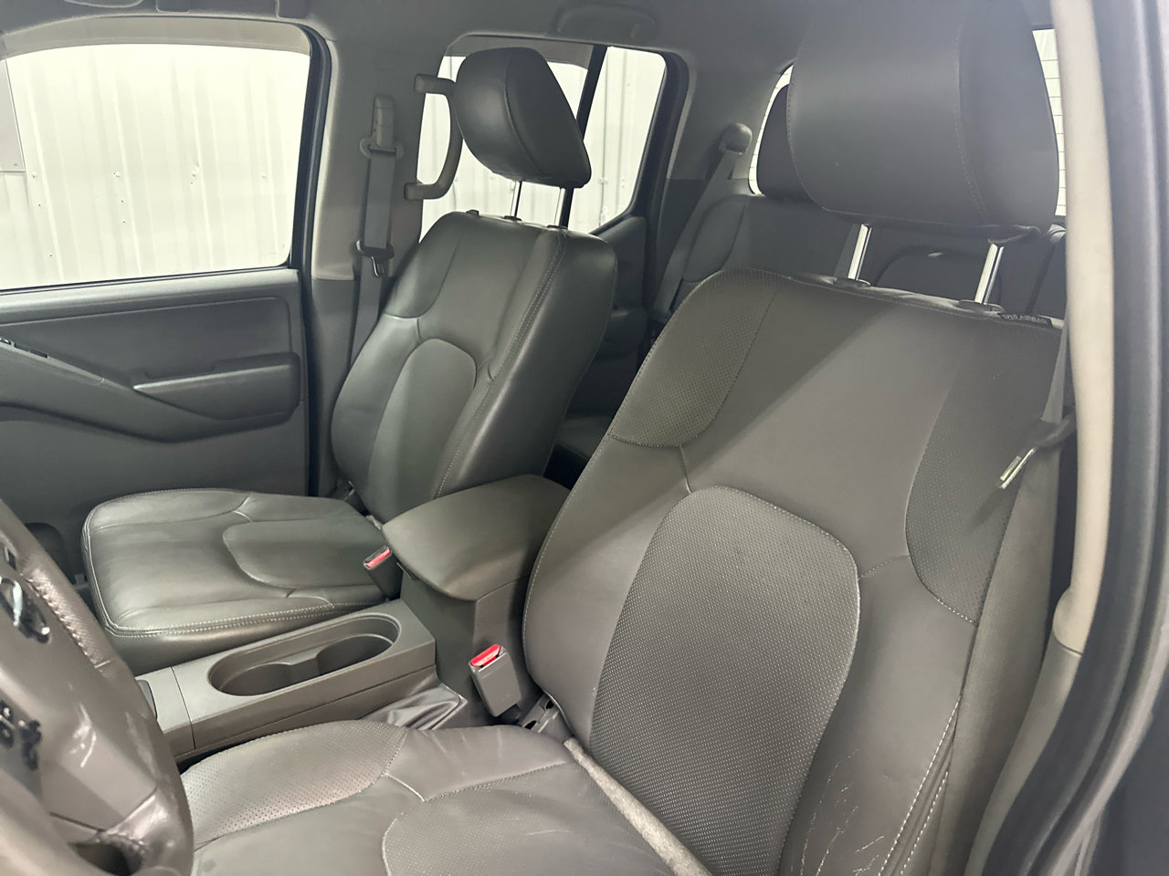 Used 2013 Nissan Frontier SL image 25