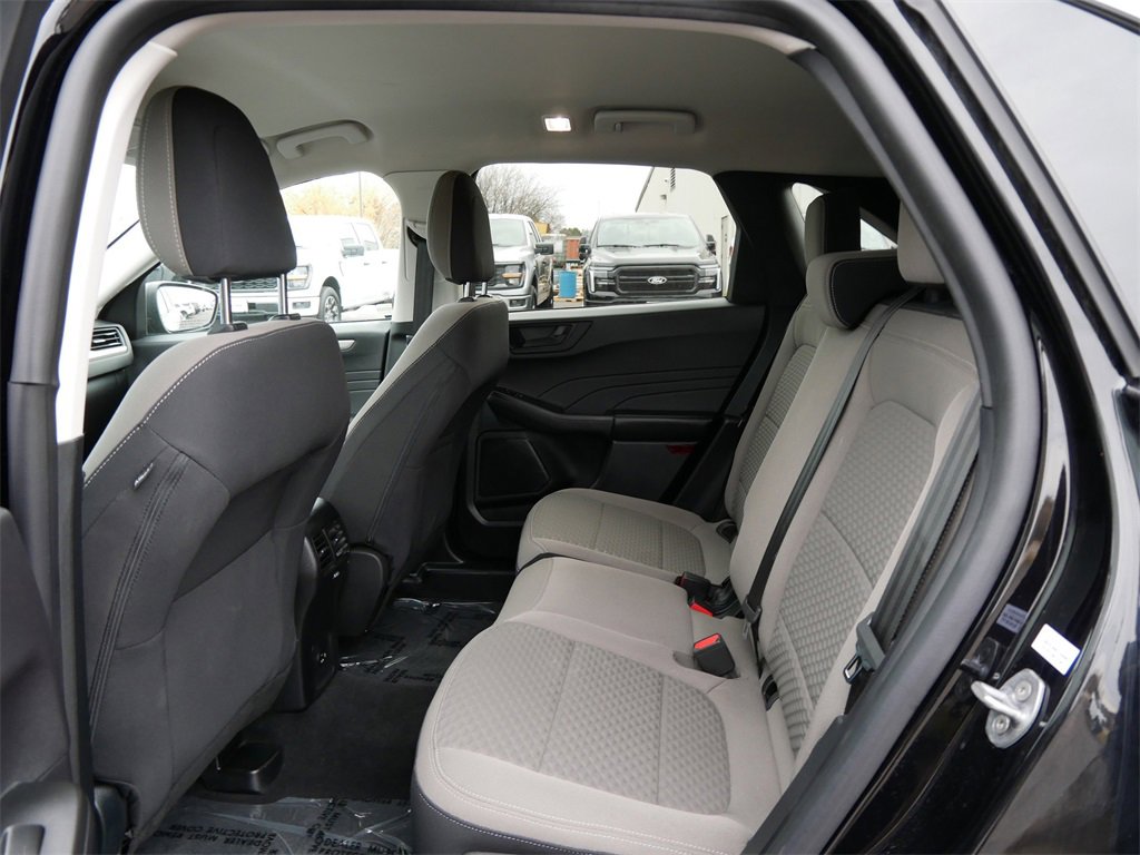 Used 2022 Ford Escape SE w/ Cold Weather Package image 11