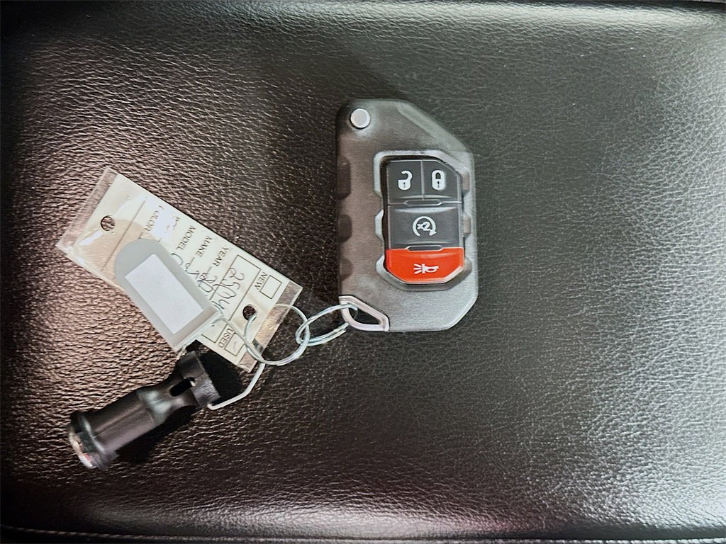 Used 2022 Jeep Gladiator Willys image 35