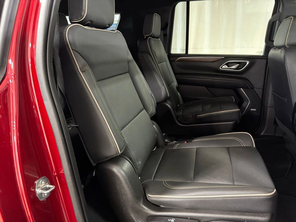Certified 2021 Chevrolet Suburban Premier w/ Premium Package AWD/4WD image 19