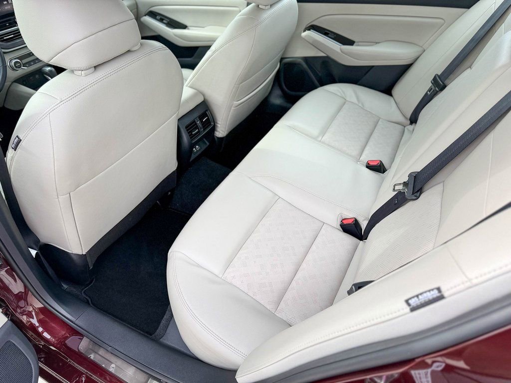 Used 2024 Nissan Altima 2.5 SL FWD image 21