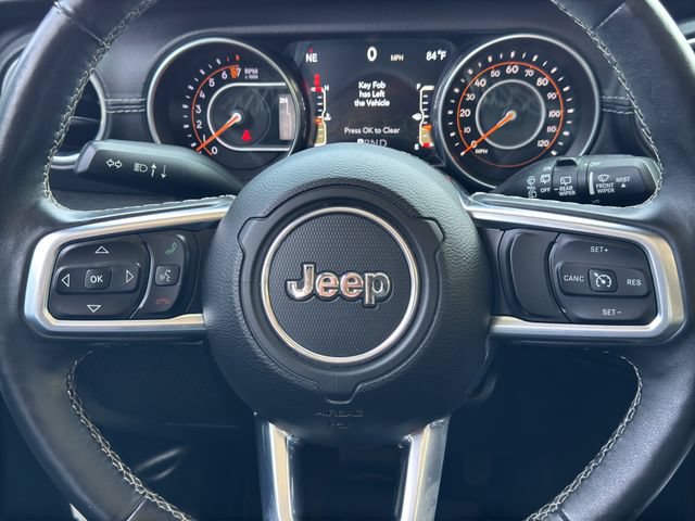 Used 2018 Jeep Wrangler Unlimited Sahara w/ Dual Top Group AWD/4WD image 16