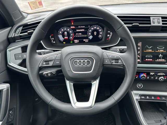 Certified 2025 Audi Q3 2.0T Premium w/ Convenience Package image 18