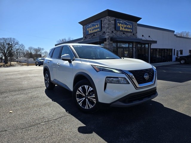 Used 2023 Nissan Rogue SV