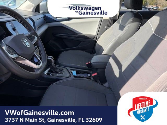 Certified 2023 Volkswagen Taos SE image 18