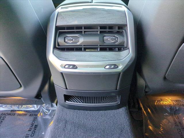 Used 2024 BMW 740i RWD image 18