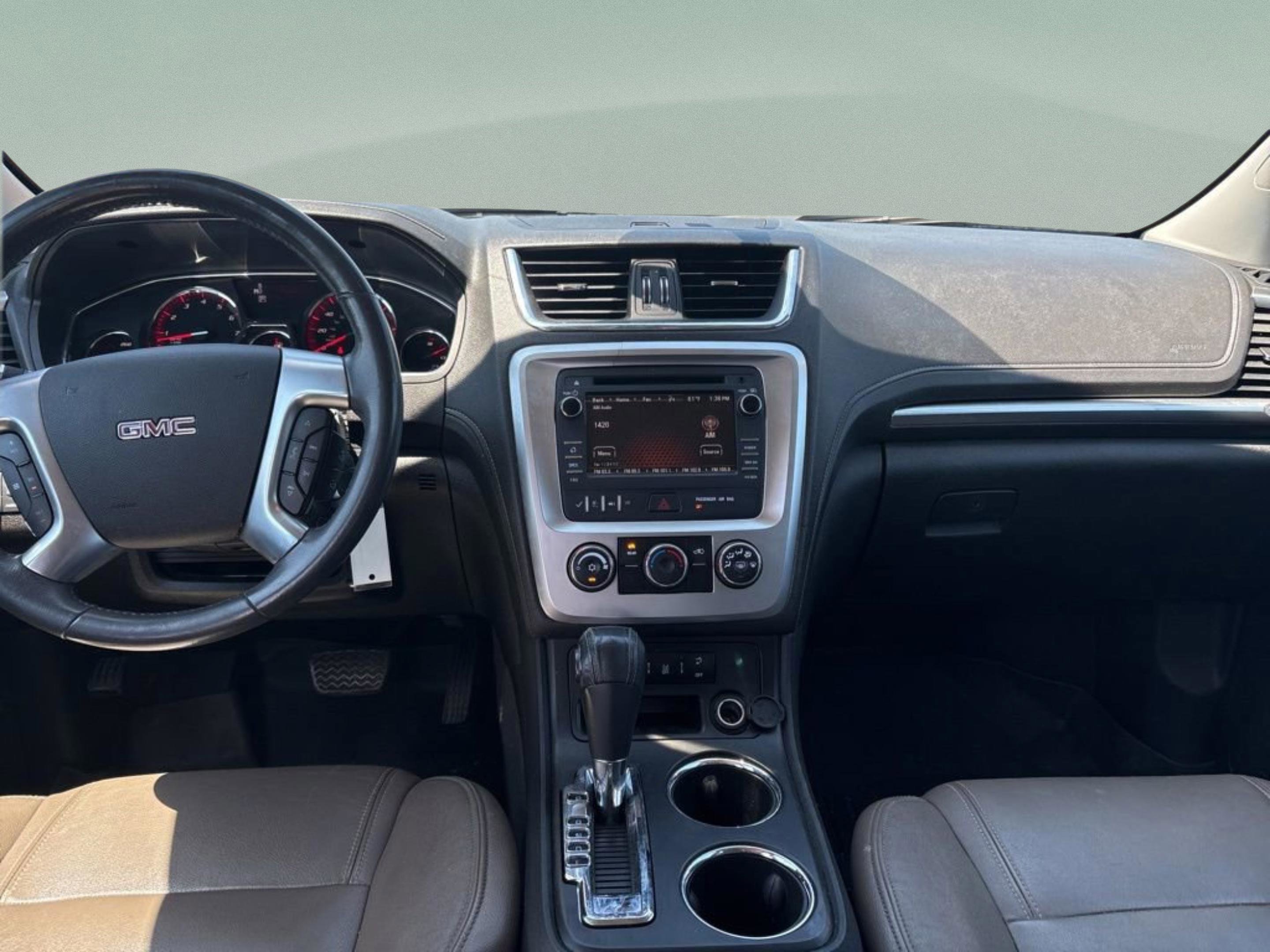 Used 2014 GMC Acadia SLE image 10