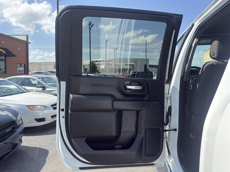 Used 2022 Chevrolet Silverado 2500 LT AWD/4WD image 18