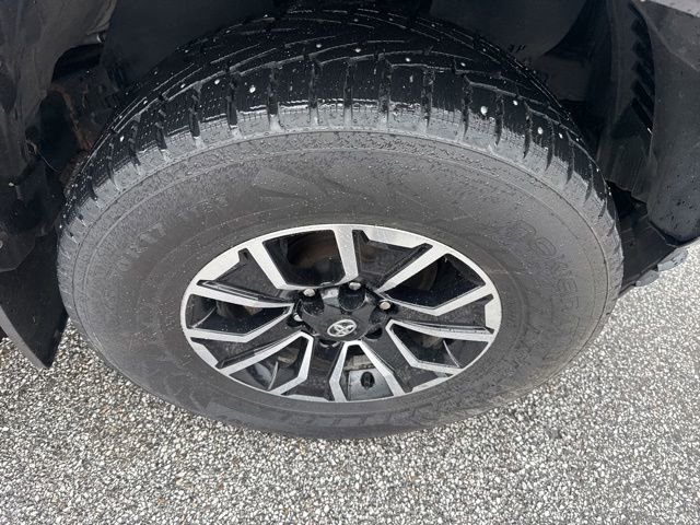 Used 2023 Toyota Tacoma TRD Sport w/ Technology Package AWD/4WD image 9