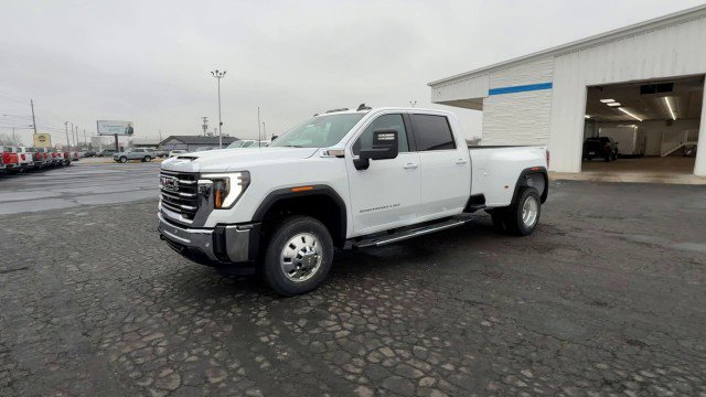 New 2026 GMC Sierra 3500 SLE image 4