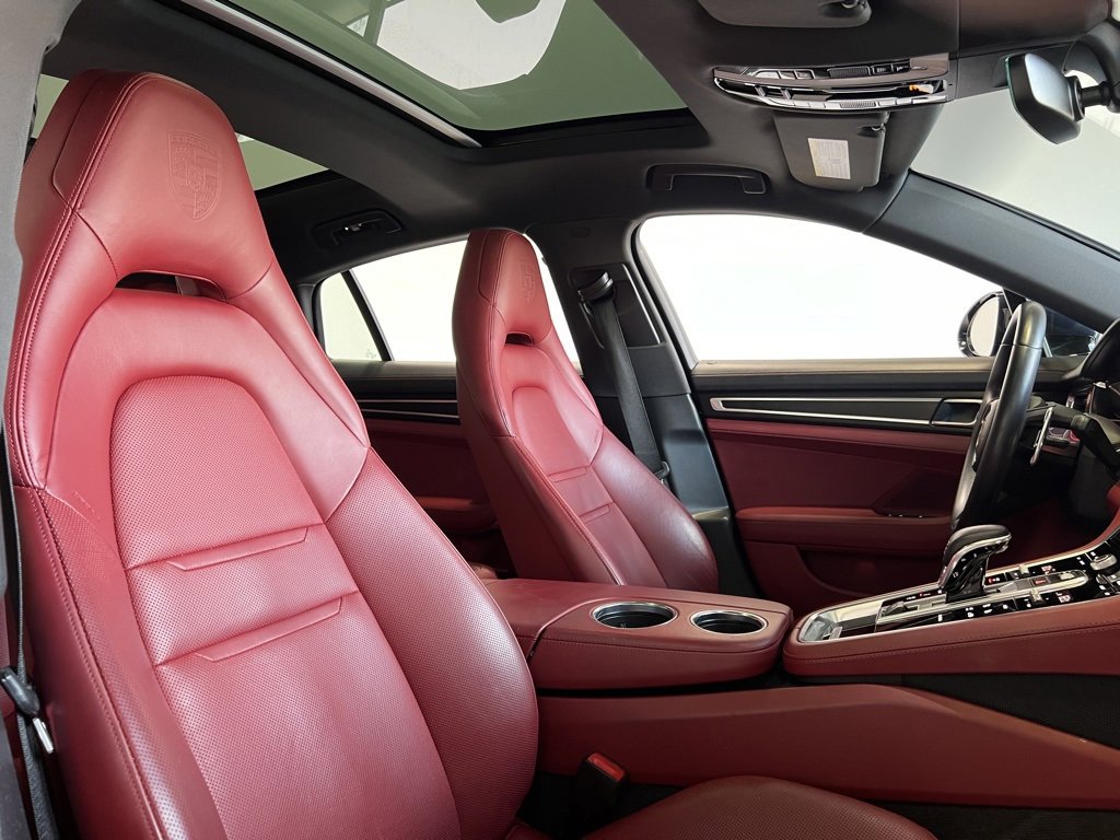 Used 2023 Porsche Panamera 4 Platinum Edition image 22