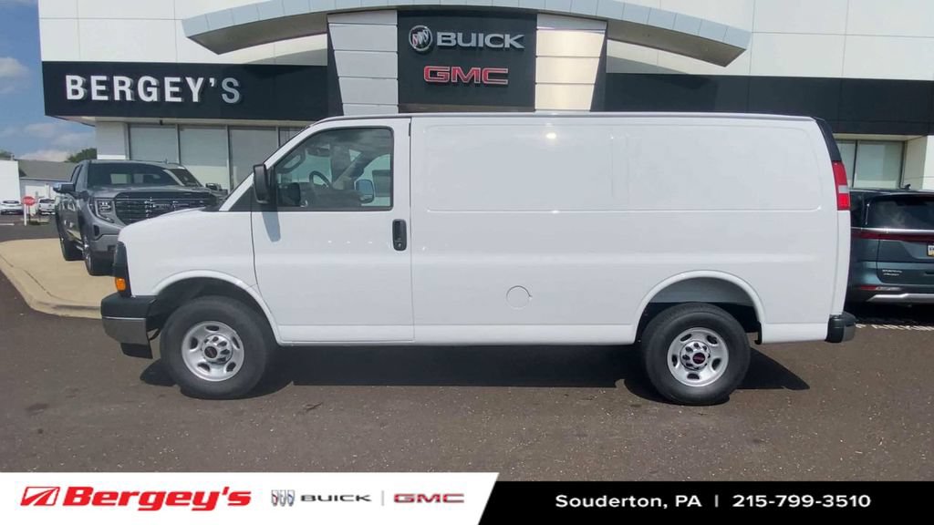 New 2025 GMC Savana 3500 w/ Driver Convenience Package RWD image 5