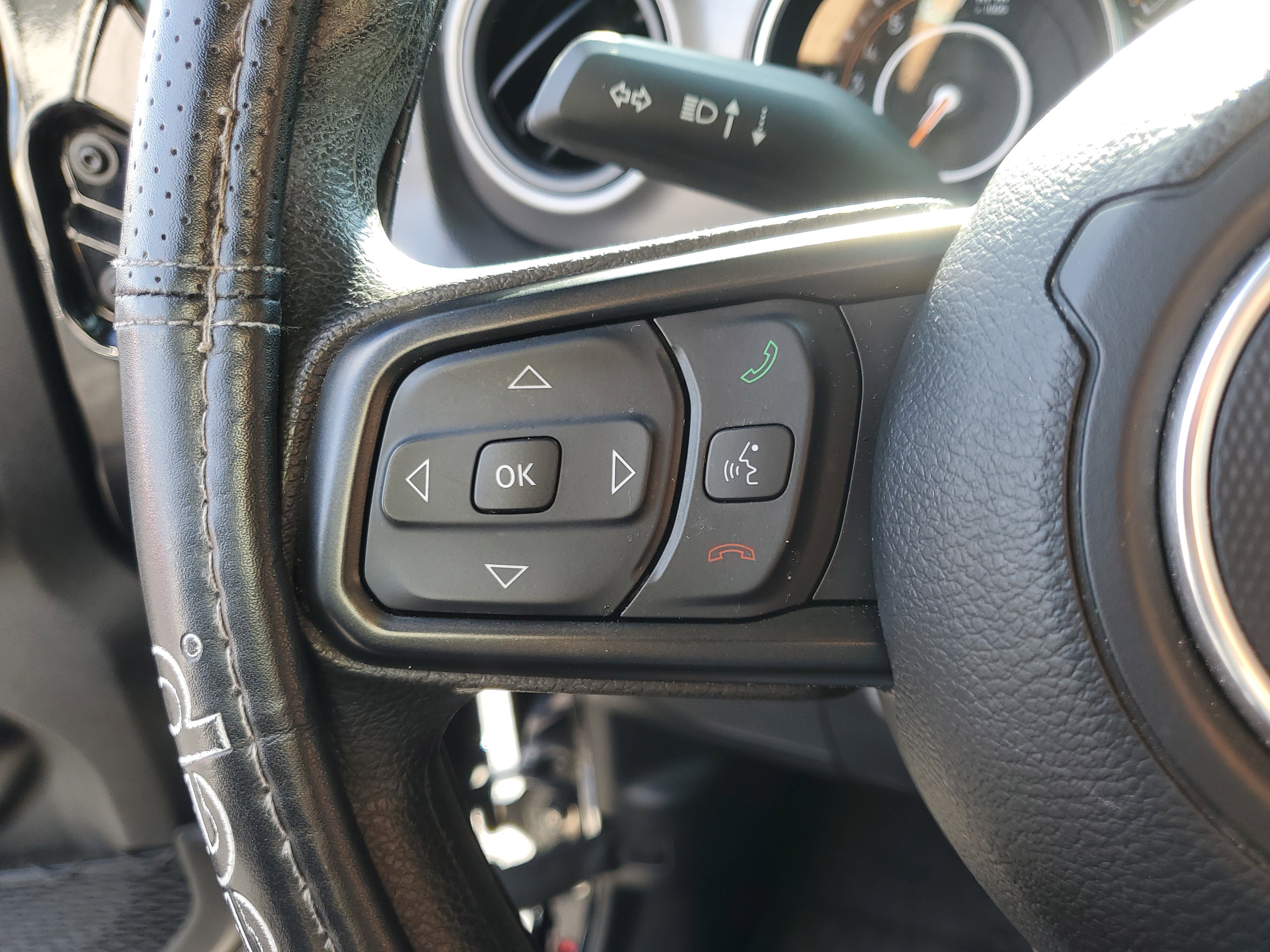 Used 2023 Jeep Wrangler Sport image 18