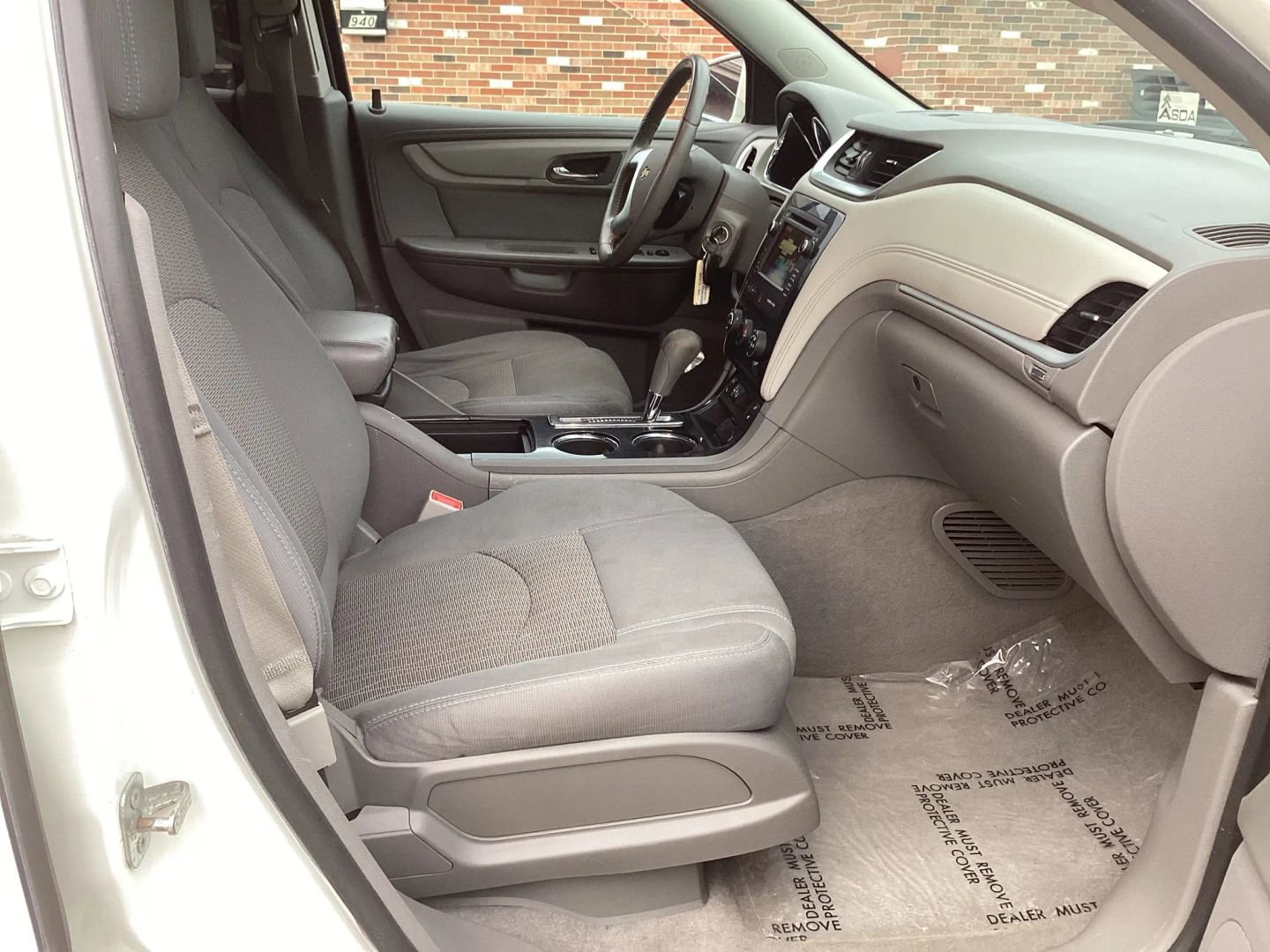 Used 2015 Chevrolet Traverse LT w/ Style and Technology Package image 13