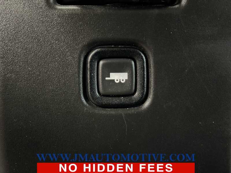 Used 2021 Chevrolet Express 3500 LT w/ LT Preferred Equipment Group image 26