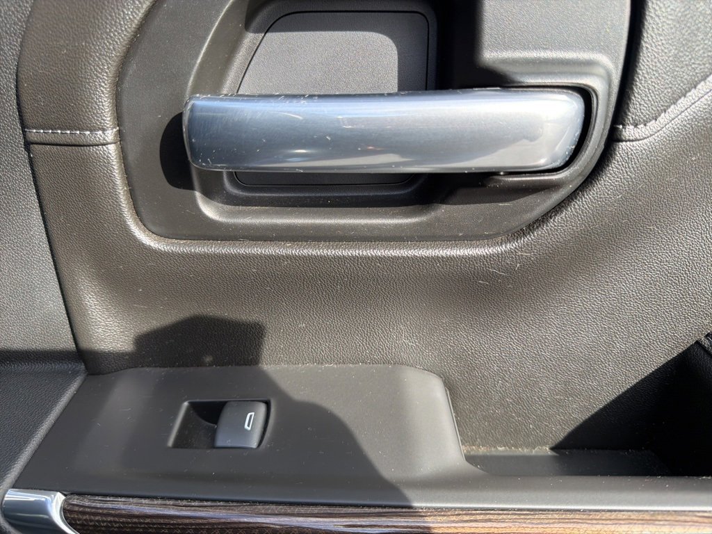 Used 2021 Chevrolet Silverado 1500 RST image 16