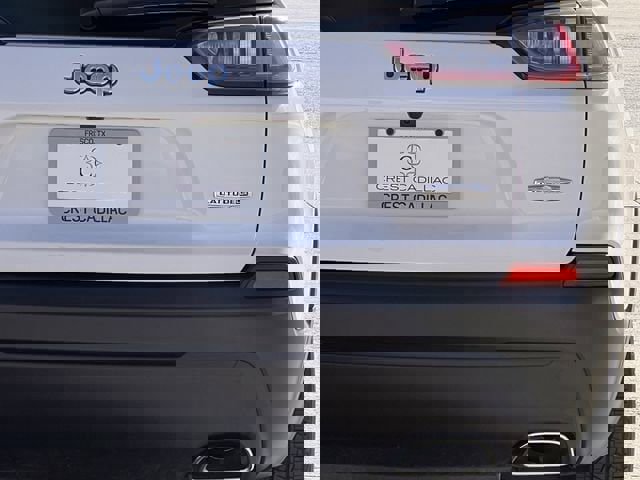 Used 2022 Jeep Cherokee Latitude Lux image 5