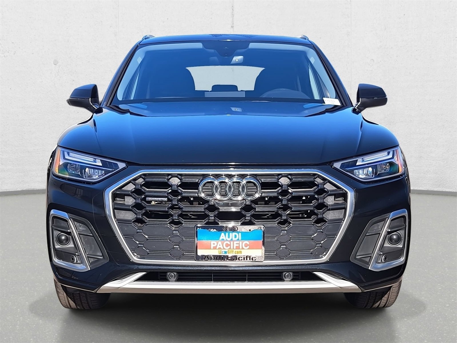 Used 2023 Audi Q5 2.0T Premium Plus w/ Premium Plus Package image 2